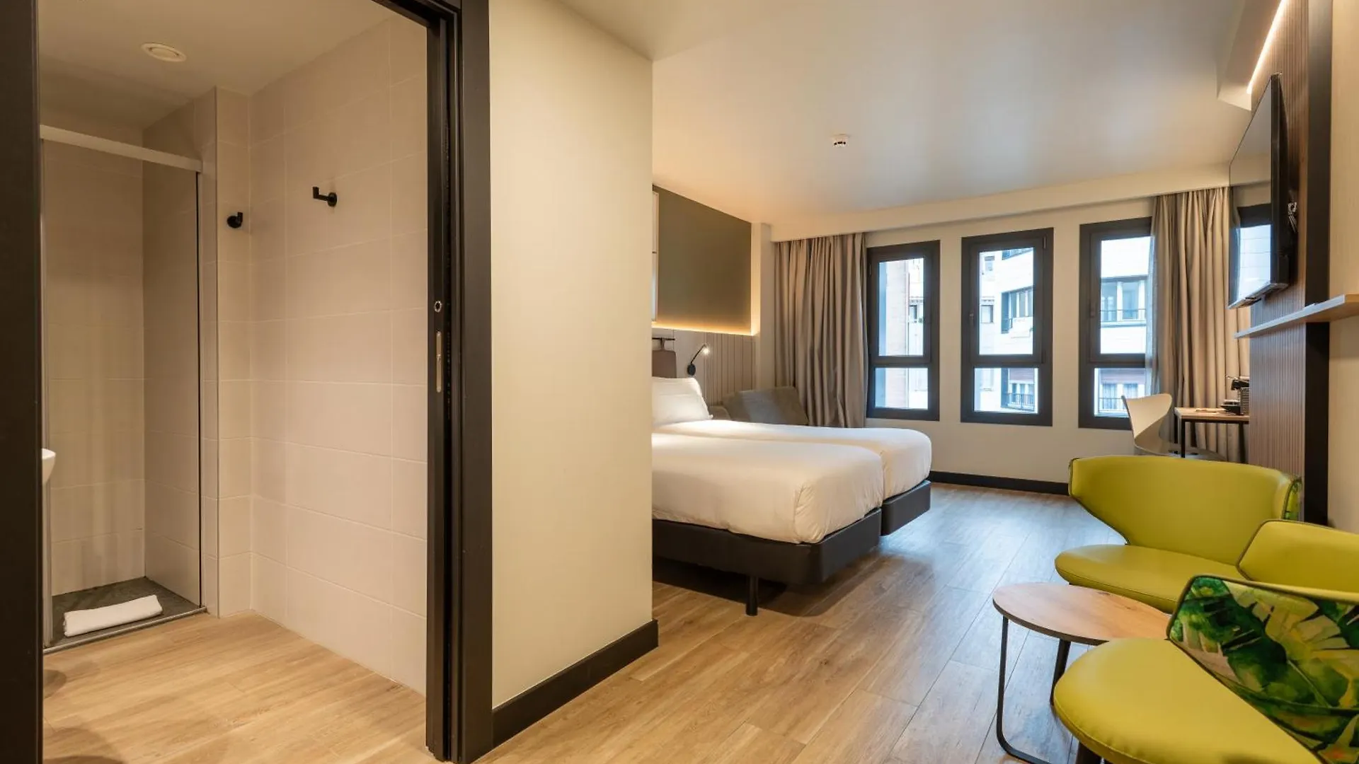**  Leonardo Boutique Hotel Сан-Себастьян Испания